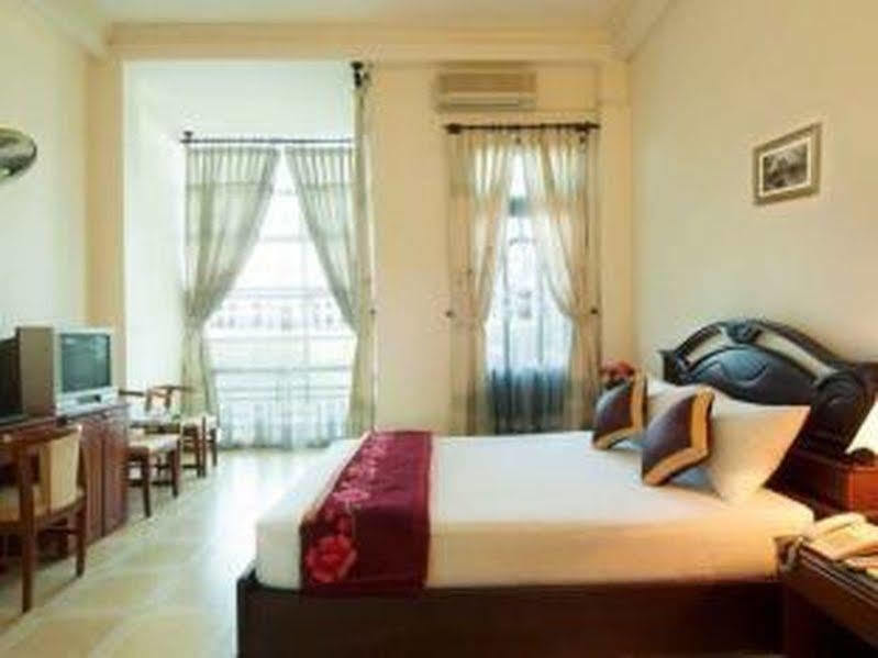 Ha Binh Hotel & Motel Дананг Экстерьер фото